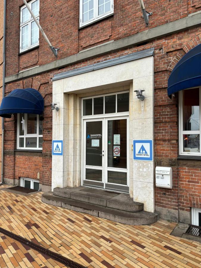 Danhostel Odense City المظهر الخارجي الصورة Entrance to the German National Museum of Music